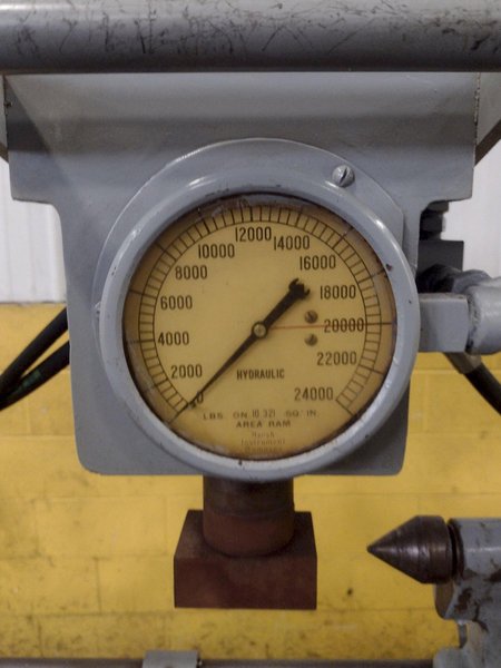 12 TON ANDERSON MODEL #HP0167 HYDRAULIC STRAIGHTENING PRESS: STOCK 17379