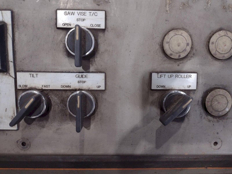 18" X 24" HEM MODEL #VT120HM POWER MITER/TILT VERTICAL BAND SAW: STOCK #19132