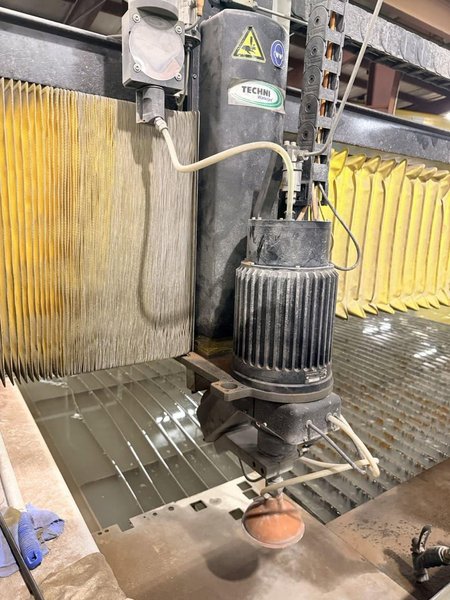 Techni Intec 1020-G2-11 CNC Water Jet, 2023 – 66,000PSI, 20′ x 10′ Table, 5 Axis Cutting Head