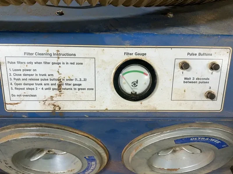 DONALDSON DUST COLLECTOR  -  EZ TRUNK