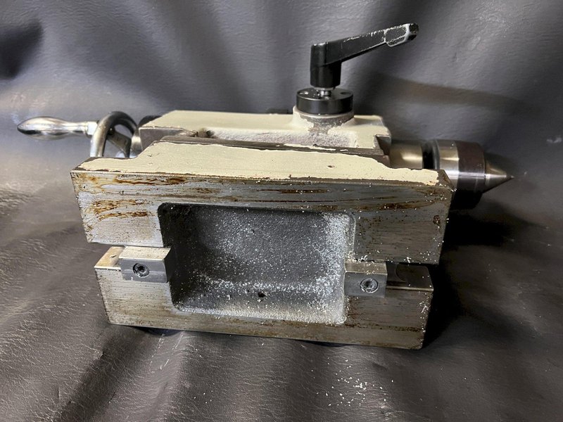 Yuasa DMNC-22101 4th Axis CNC Rotary Table 8.5" Chuck Tailstock Fanuc Motor