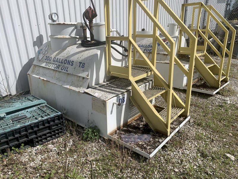 300 GALLON LIQUID STORAGE TANK: STOCK #12943