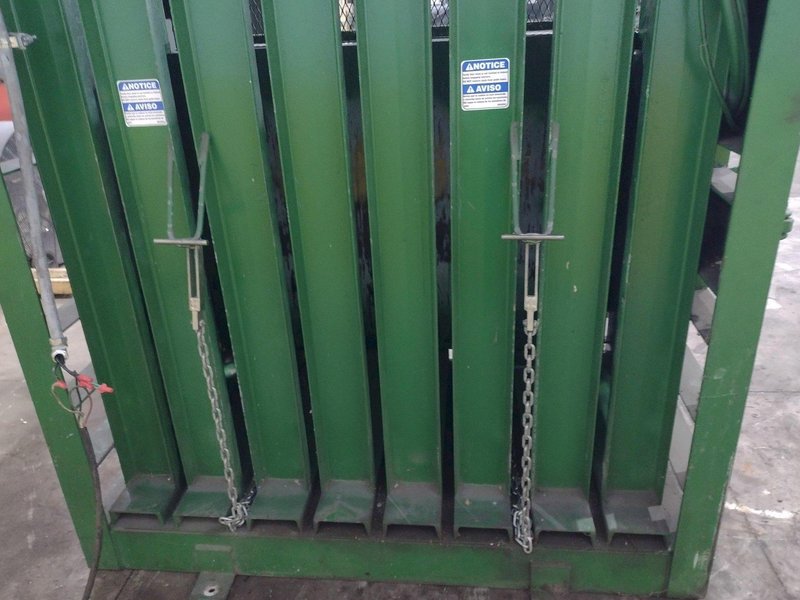 30" X 48" PTR MODEL #3400HD HYDRAULIC VERTICAL BALER: YOBRO #25712