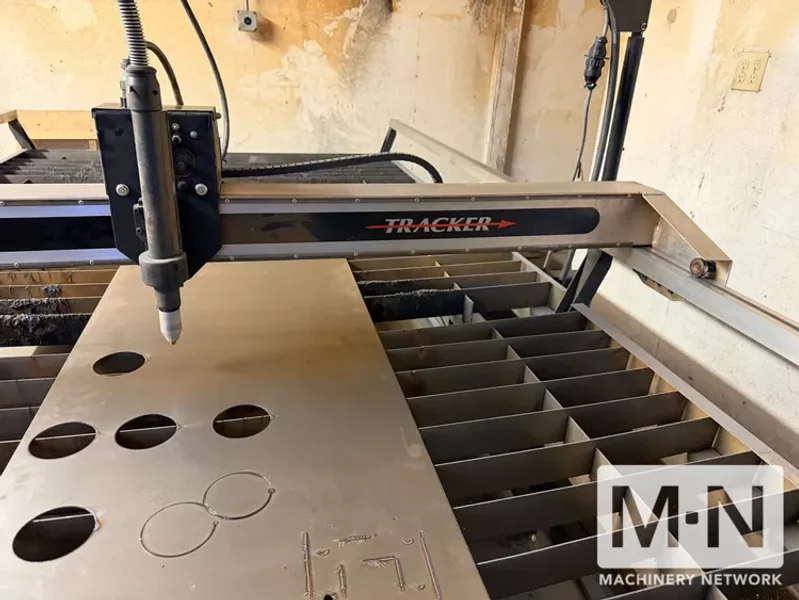 Tracker 5' x 10' Plasma Cutter w/ Thermal Dynamics Cutmaster 151