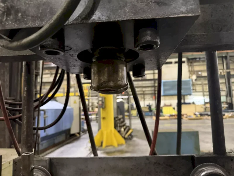 DRILCO TRAVELING HEAD HYDRAULIC STRAIGHTENING PRESS: YOBRO #25865