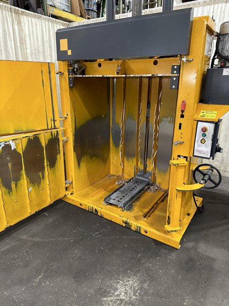 BRAMIDAN MODEL # B20 CARDBOARD BALER: STOCK #78021