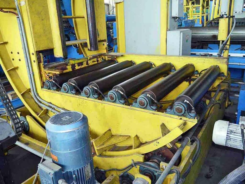 22,000# x 72&quot; AIM Traveling Upender