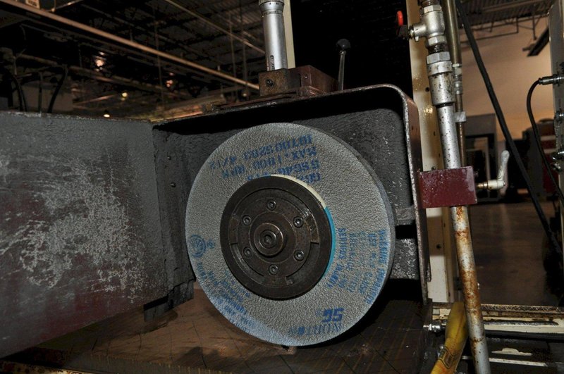 1998 Chevalier FSG-1640AD Hydraulic Surface Grinder (#5250)