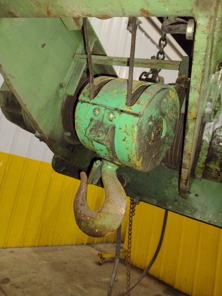 2 TON P&amp;H POWERED CABLE HOIST, WITH ROLLING TROLLEY: YOBRO #25083