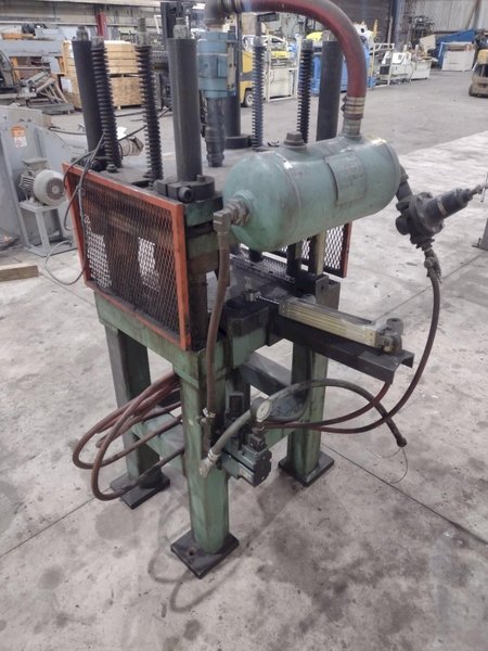12 TON AIRAM 4-POST PNEUMATIC CUTOFF PRESS, 1&quot; STROKE: STOCK #21330
