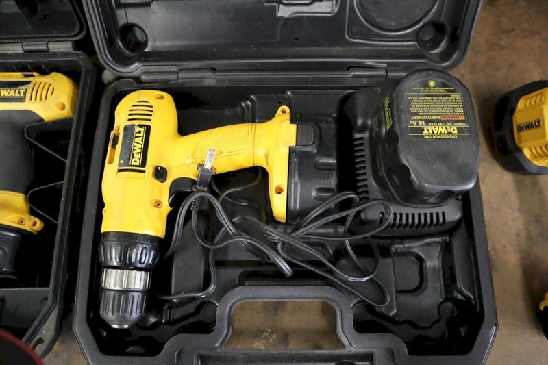 Dewalt 18V Cordless Drills (2)- Auction Item