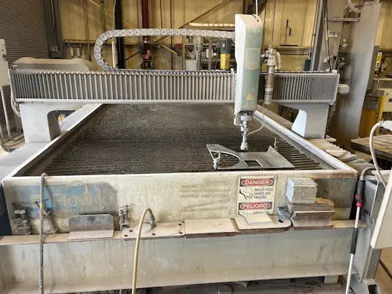 2013 FLOW MACH 2 3020C | Waterjet Cutters