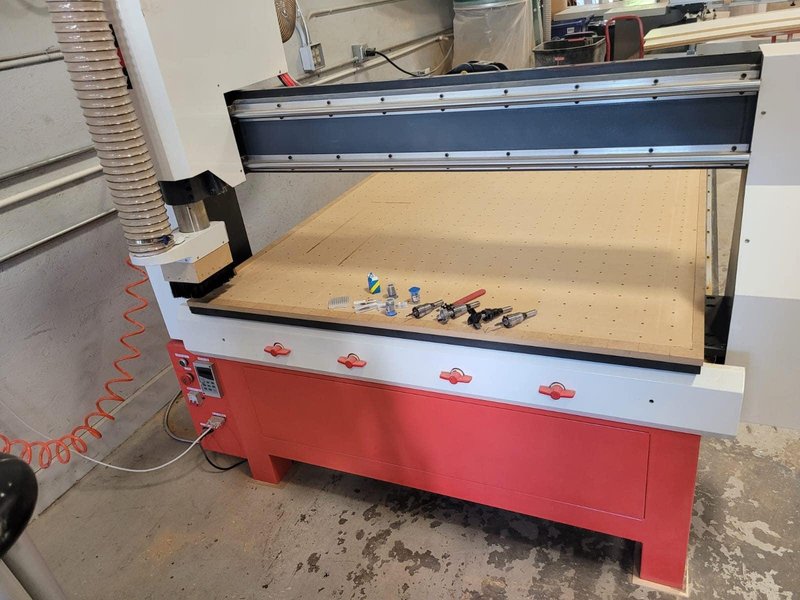 4’x8′ Industrial Artisan CNC Router, 2022 – Vacuum Table, Tool Bits