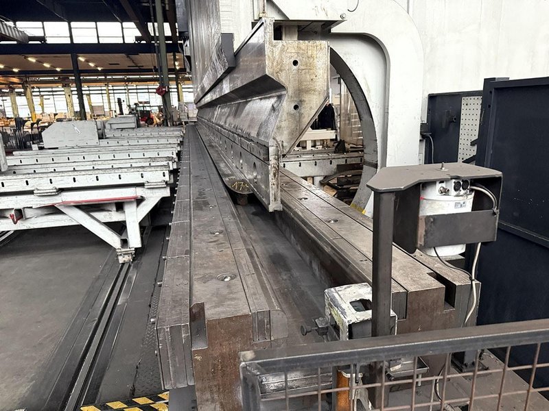 LVD PPEB - 2000 ton x 14 meter CNC