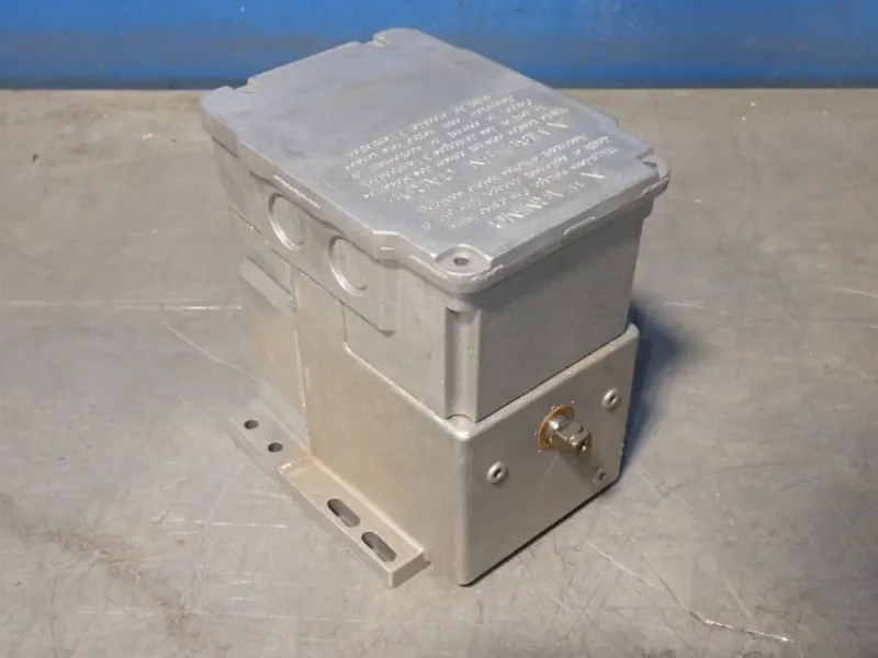 HONEYWELL MODUTROL IV MOTOR  -  M9174C1025