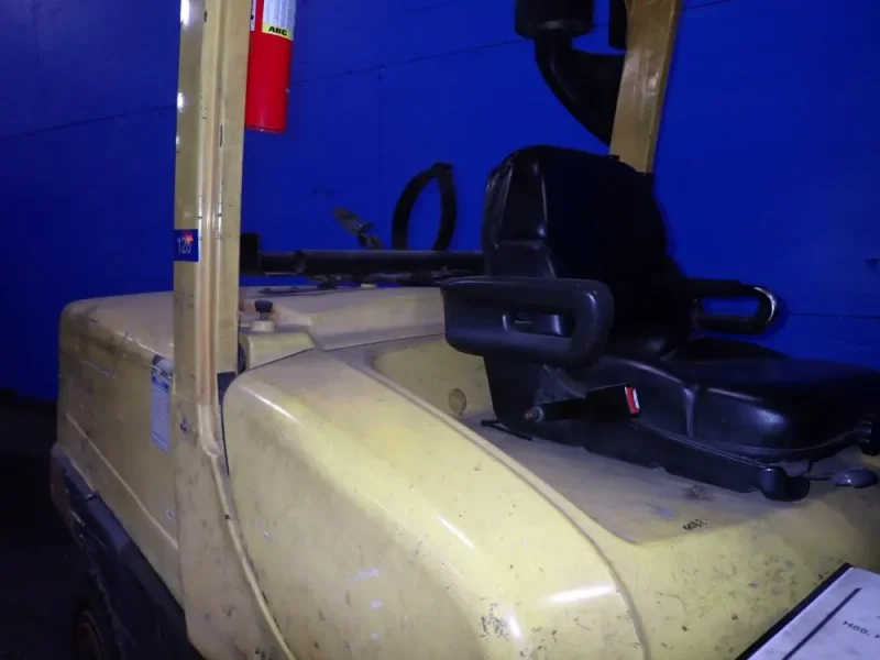 HYSTER 7950 LBS PROPANE FORKLIFT   -  H120FT