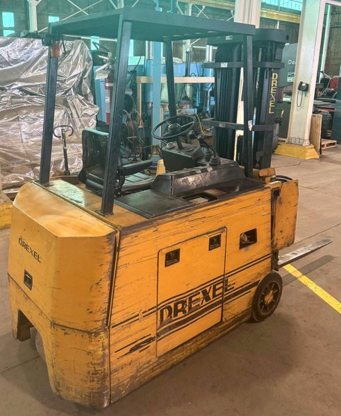 3000 Lb. Drexel Narrow Aisle Lift Truck SLT-30, Electric, Rotating Mast