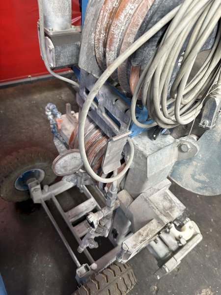TYROLIT WSE1621 Wall Saw Complete w/ Motor, Blade Guard, Controller with Remote, Track and TYROLIT WCU17P (WCE17 Kit For WSE 1621 Wire Saw)