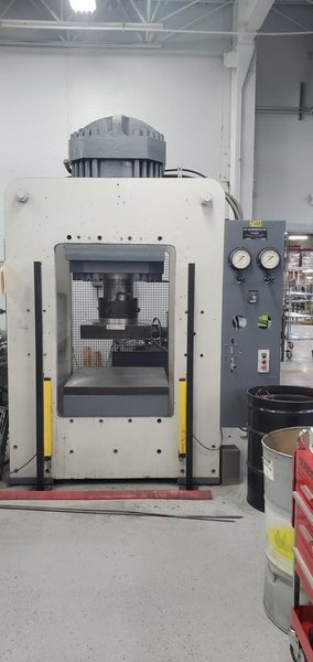 1000 Ton Nordberg Hydraulic Press