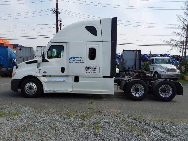 2021 Freightliner Cascadia 3AKJHHDR3MSMF6088