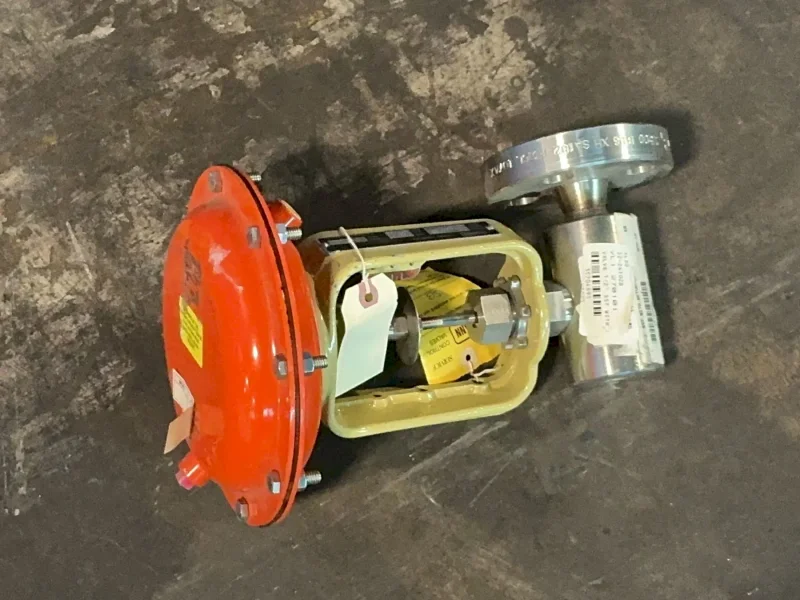 FISHER CONTROLS 3000 PSI VALVE WITH ACTUATOR   -  32-24102SB