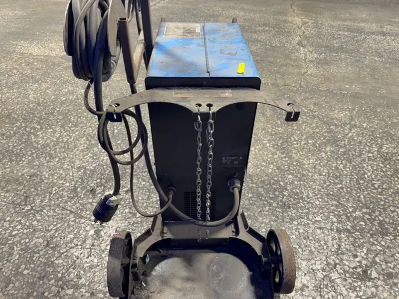 Miller 300 Amp Welder - Millermatic 350p