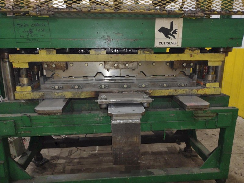 36" HI-RIB AG PANEL LINE: 14 STAND BRADBURY MODEL M2.548-14 ROLLFORMER &amp; AIRAM CUTOFF PRESS: YOBRO #26013