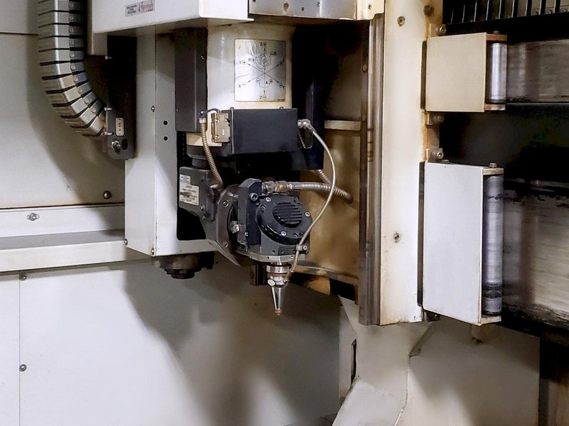 Mazak Space Gear U44 2.5KW 6 Axis w/Rotary &amp; Tube Loader