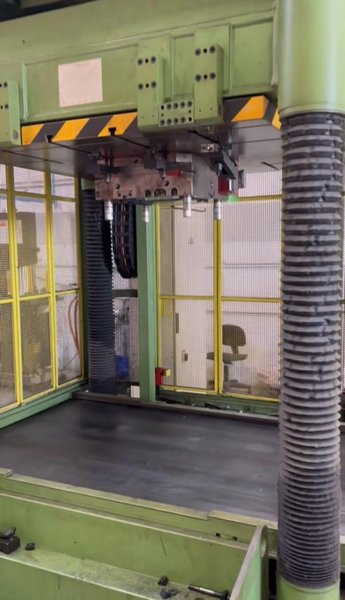 100 Ton Millutensil MIL 143 Spotting Press, 1997