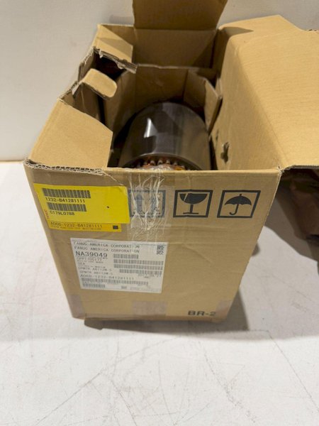 FANUC A06B-1232-B412 SPINDLE NEW WITH BOX