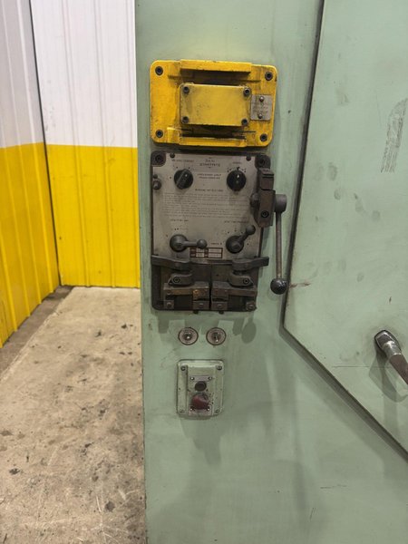 30" KALAMAZOO STARTRITE MODEL #30-RWH VERTICAL BANDSAW: STOCK #23659