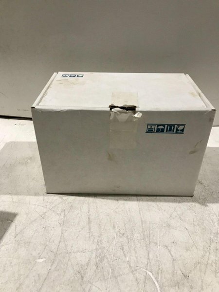 LENZE AC TECH ESV552N04TXB DRIVES AND DRIVE SUPPLIES NEW IN BOX