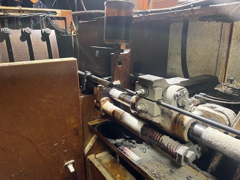 Nedschroef Model NH416 4 Die Progressive Heading Machine