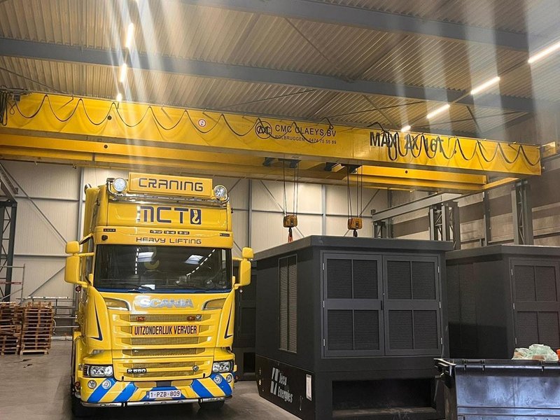 Demag - 16 + 16 ton x 22 000 mm