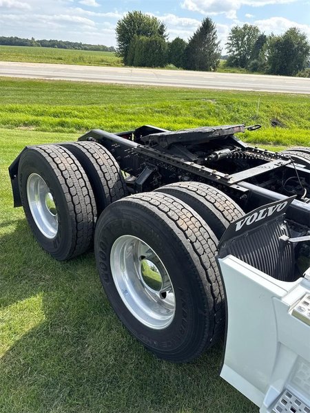 2018 Volvo VNL64T780 4V4NC9EH5JN968958