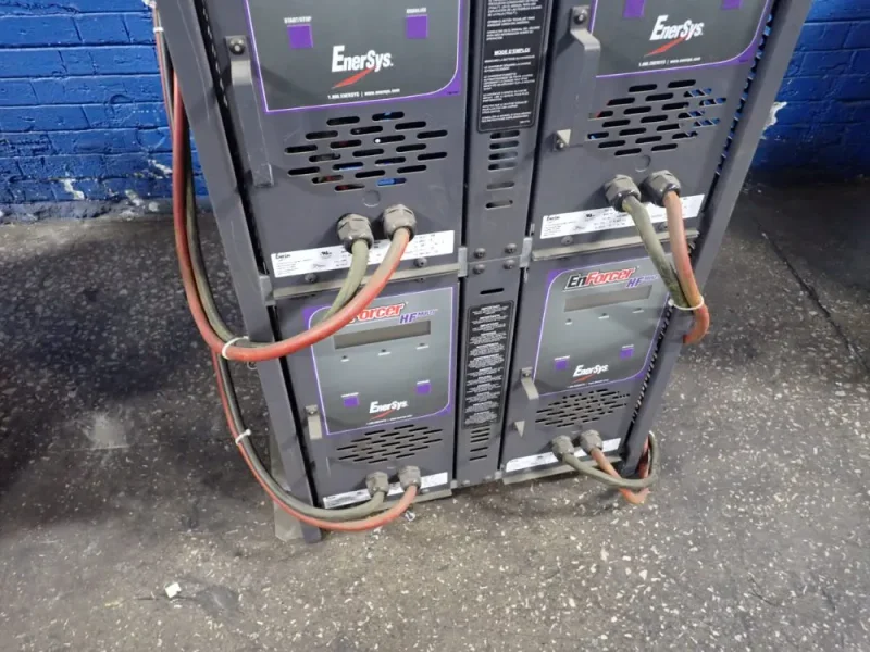 ENERSYS 24 V / 900 AH BATTERY CHARGER   -  EM3-12-900