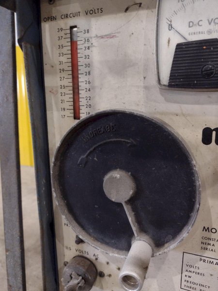 200 AMP MILLER MODEL #CP-200 WELDER WITH WIRE FEED: STOCK #20766