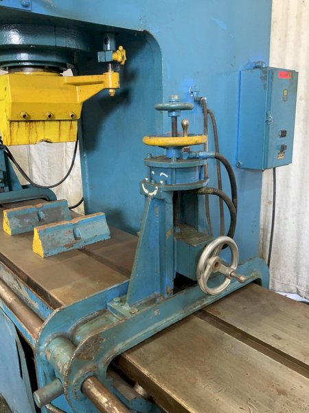 100 TON DANLY HYDRAULIC STRAIGHTENING PRESS: STOCK #80786