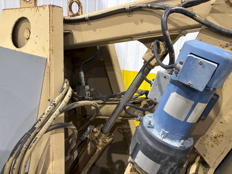 5,000 LBS IRCO MODEL C-5 3-AXIS HYDRAULIC WELDING POSITIONER: STOCK #22682