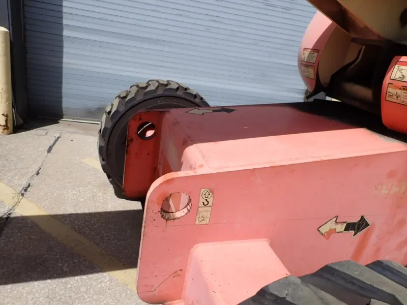 JLG TELESCOPIC BOOM LIFT  -  600S