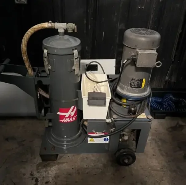 Haas VF-5/50 CNC Vertical Machining Center – 50 Taper Mill