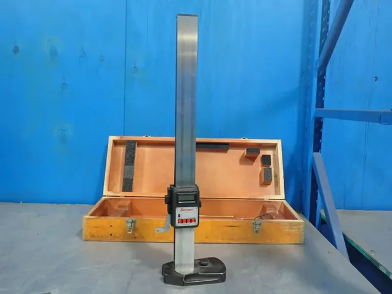 Starrett  30.5" 30.5" Electronic Digital Height Gage  W/case - 754