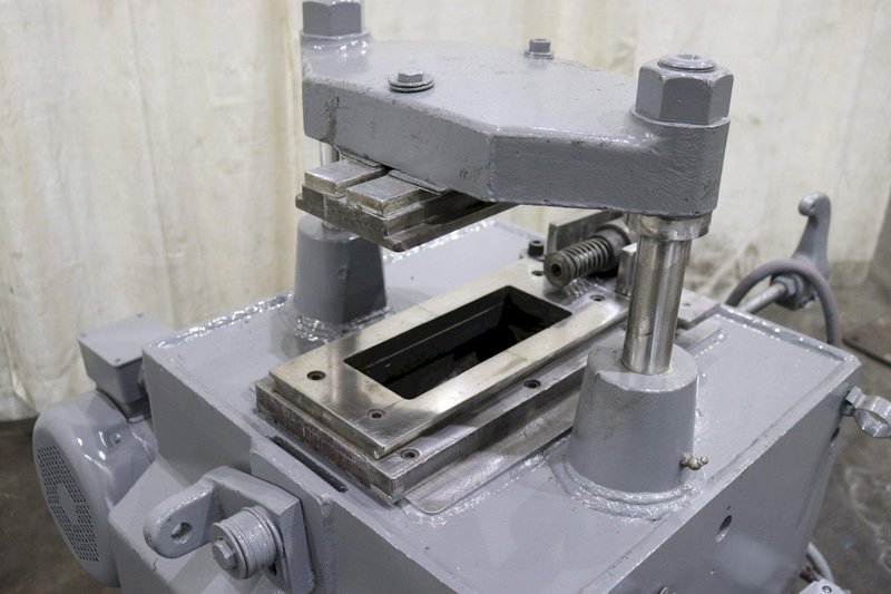 12 TON MICHIGAN CUTOFF PRESS: STOCK #71970