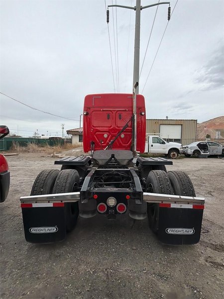 2020 Freightliner Cascadia 1FUJHHDV1LLLC1683