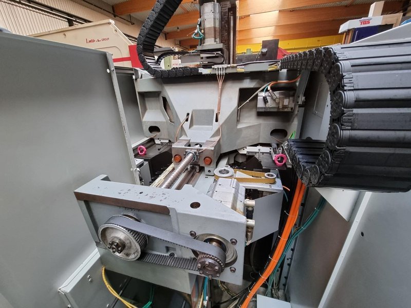 Hermle - C800V X: 800 - Y: 600 - Z: 500 mm CNC