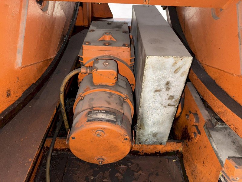 20,000 LBS BUSHMAN POWERED UPENDER / COIL FLIPPER: YOBRO #25946
