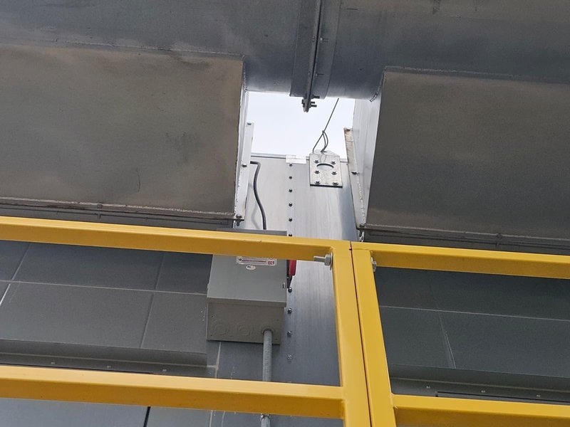Nederman LBR-C SmartFilter Industrial Baghouse Dust Collector, 2023 – IIoT Controls, Reverse-Air Cleaning &amp; Chain Conveyor