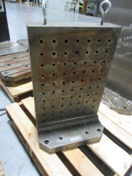 400mm T-Pallet with Pin and Threaded Mounting Grid Holes- Auction Item