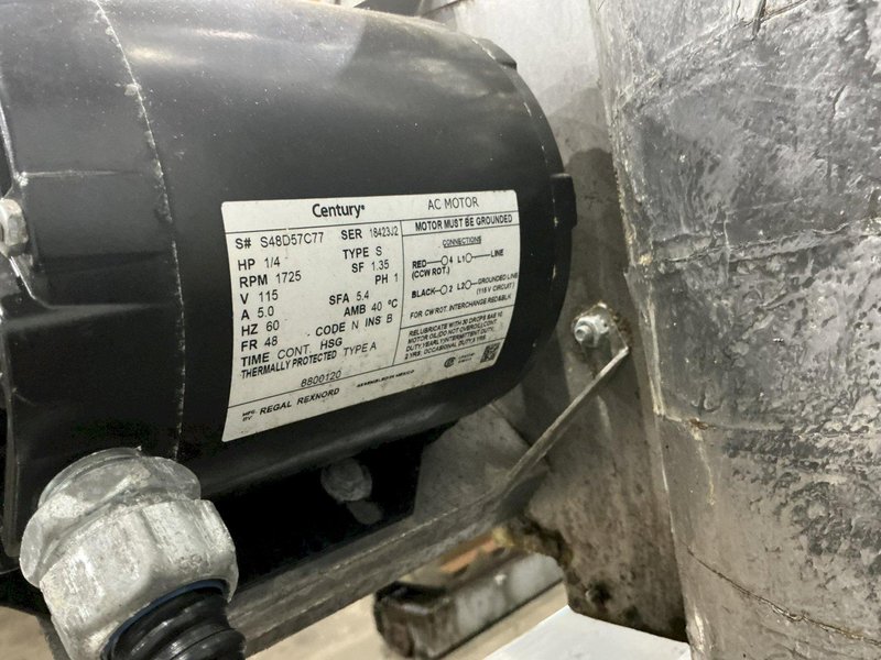 EQUIPMENT MANUFACTURING CORPORATION (EMC) WATER HEATER: YOBRO #24946