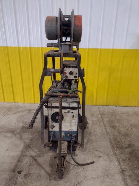 200 AMP MILLER MODEL #CP-200 WELDER WITH WIRE FEED: STOCK #20766